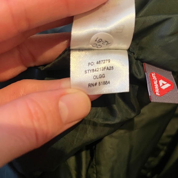 Patagonia Men’s Nano Puff Jacket - Picture 7 of 9